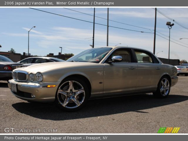 2006 Jaguar XJ Vanden Plas in Winter Gold Metallic