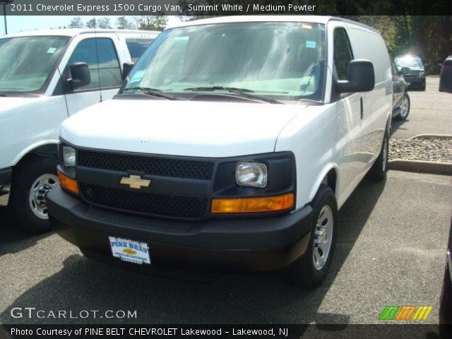 2011 Chevrolet Express 1500 Cargo Van in Summit White