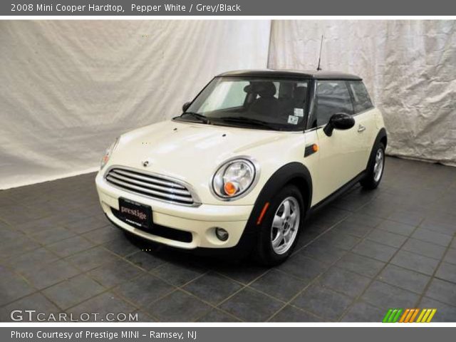 2008 Mini Cooper Hardtop in Pepper White