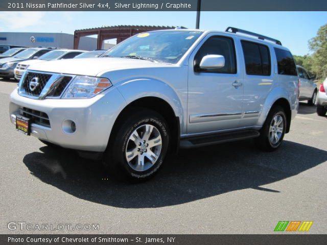 2011 Nissan Pathfinder Silver 4x4 in Silver Lightning