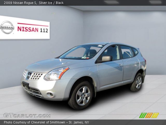 2009 Nissan Rogue S in Silver Ice