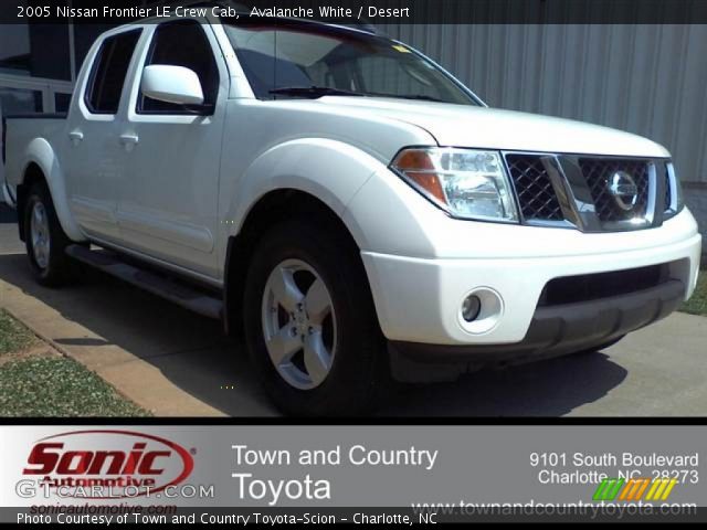 2005 Nissan Frontier LE Crew Cab in Avalanche White