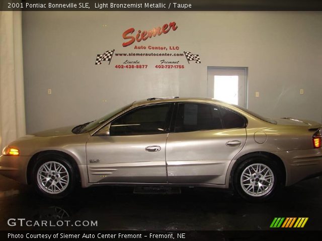 2001 Pontiac Bonneville SLE in Light Bronzemist Metallic