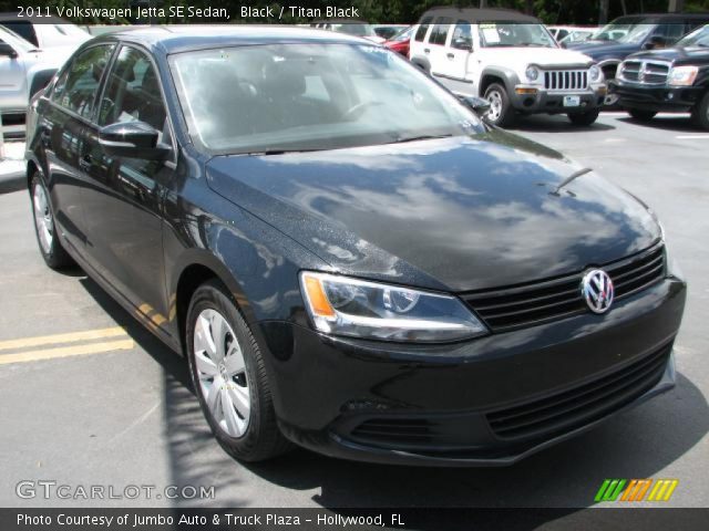 2011 Volkswagen Jetta SE Sedan in Black