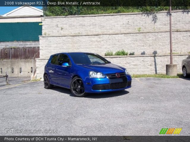 2008 Volkswagen R32  in Deep Blue Metallic