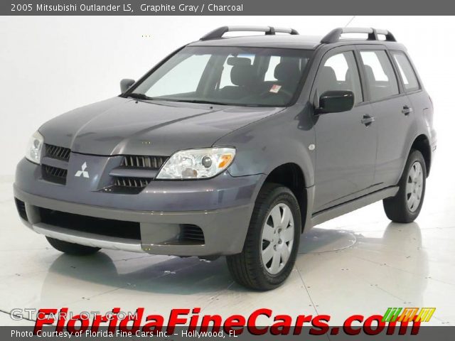 2005 Mitsubishi Outlander LS in Graphite Gray