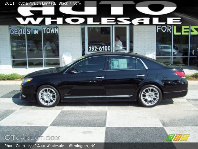 2011 Toyota Avalon Limited in Black