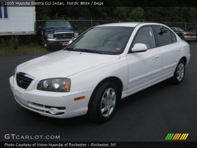2005 Hyundai Elantra GLS Sedan in Nordic White