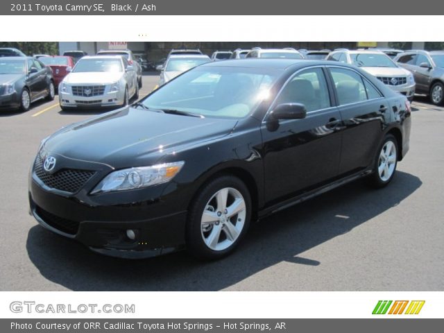 2011 Toyota Camry SE in Black