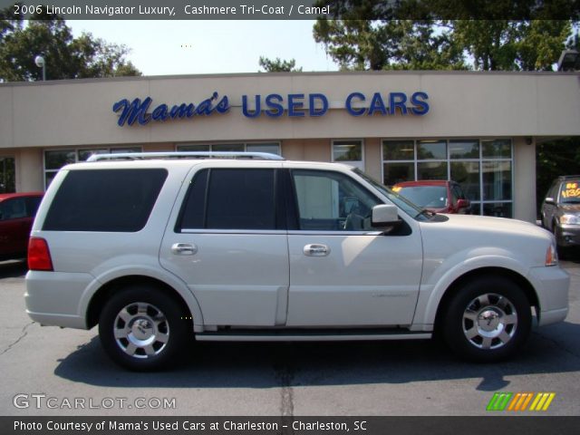 2006 Lincoln Navigator Luxury in Cashmere Tri-Coat