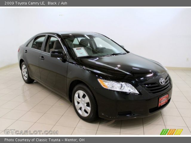 2009 Toyota Camry LE in Black