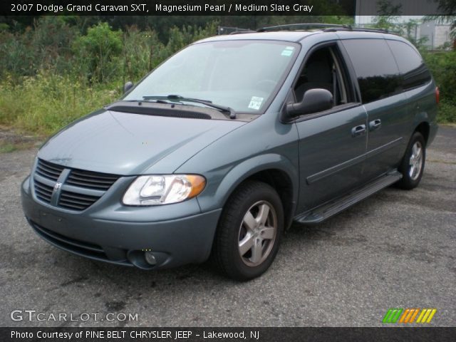 2007 Dodge Grand Caravan SXT in Magnesium Pearl