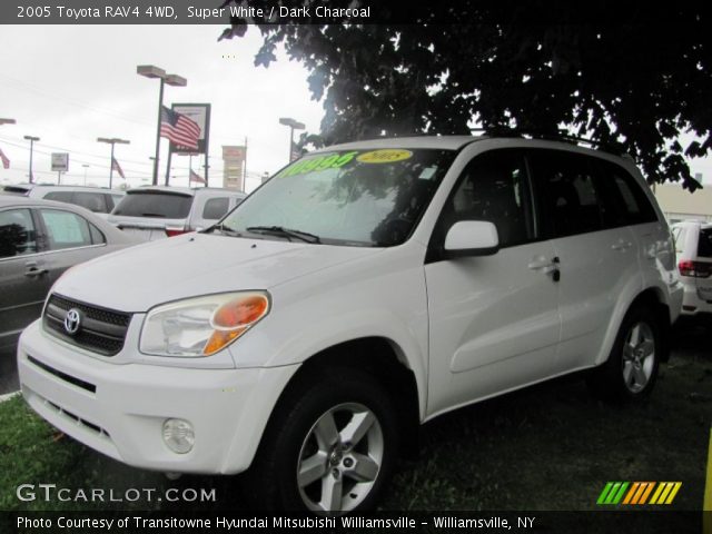 2005 Toyota RAV4 4WD in Super White