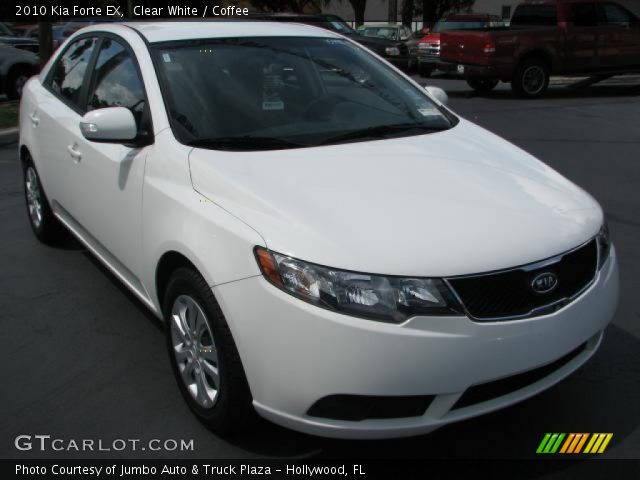 2010 Kia Forte EX in Clear White