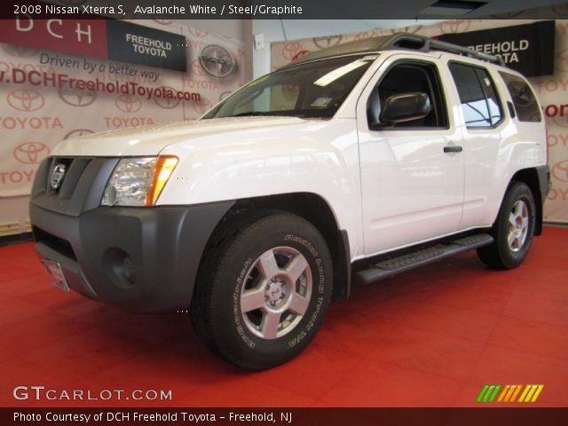 2008 Nissan Xterra S in Avalanche White