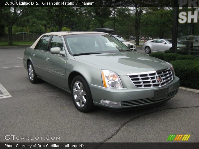 2006 Cadillac DTS  in Green Silk Metallic