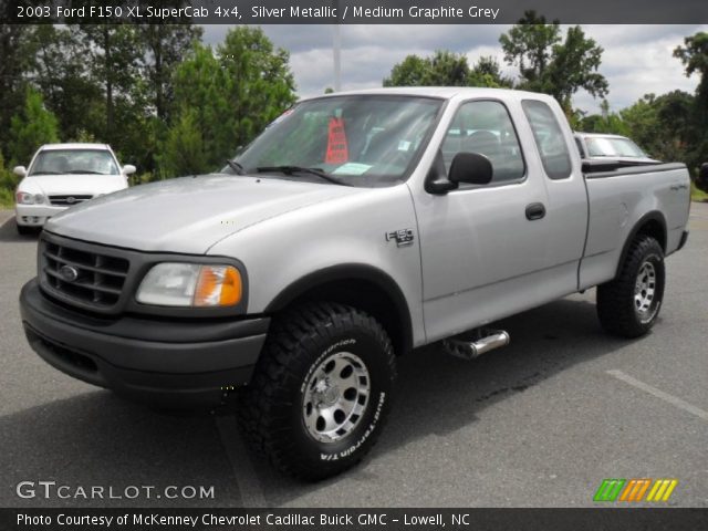 2003 Ford F150 XL SuperCab 4x4 in Silver Metallic