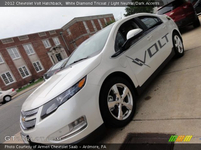 2012 Chevrolet Volt Hatchback in White Diamond Tricoat