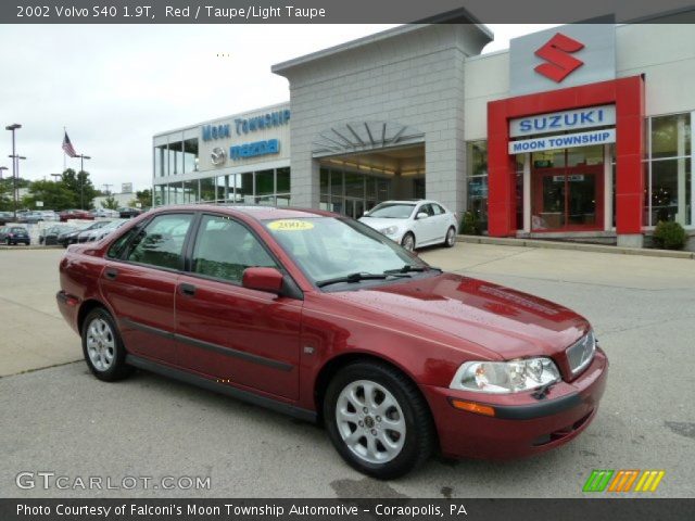 2002 Volvo S40 1.9T in Red