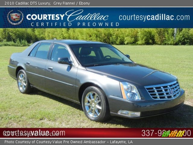 2010 Cadillac DTS Luxury in Grey Flannel