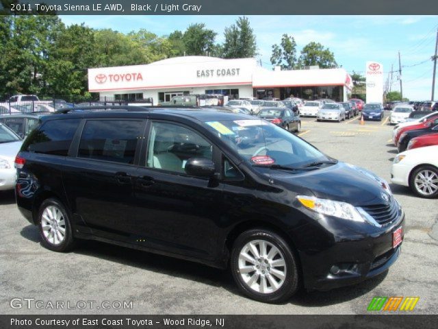 2011 Toyota Sienna LE AWD in Black