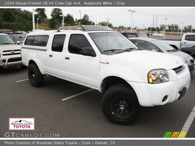 2004 Nissan Frontier XE V6 Crew Cab 4x4 in Avalanche White