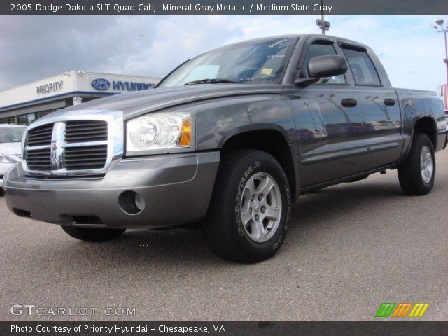2005 Dodge Dakota SLT Quad Cab in Mineral Gray Metallic