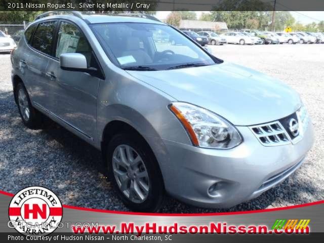 2011 Nissan Rogue SL in Silver Ice Metallic