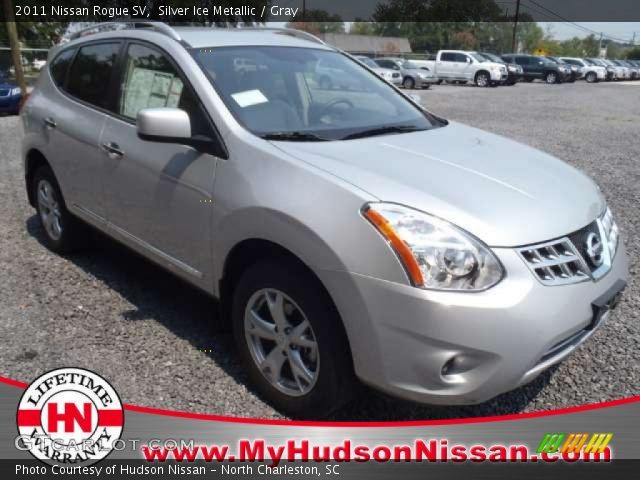 2011 Nissan Rogue SV in Silver Ice Metallic