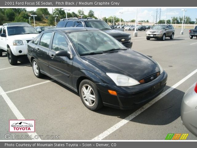 2001 Ford Focus SE Sedan in Pitch Black
