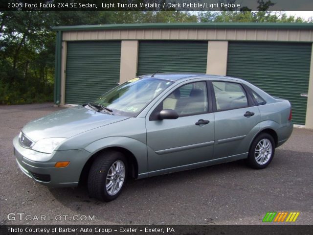 2005 Ford Focus ZX4 SE Sedan in Light Tundra Metallic