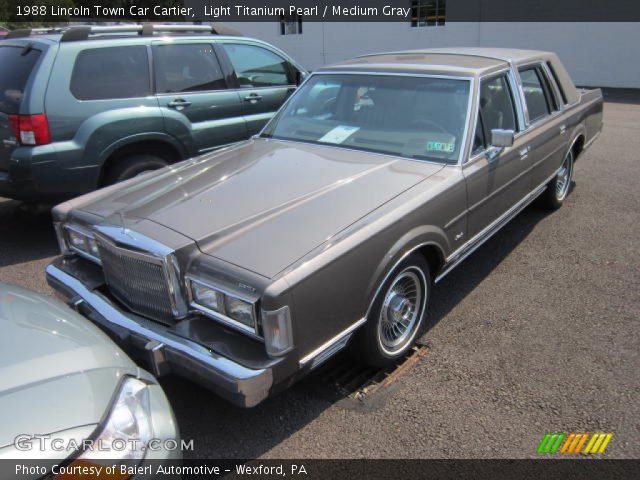 1988 Lincoln Town Car Cartier in Light Titanium Pearl