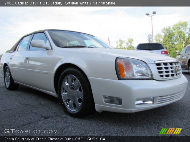 2001 Cadillac DeVille DTS Sedan in Cotillion White