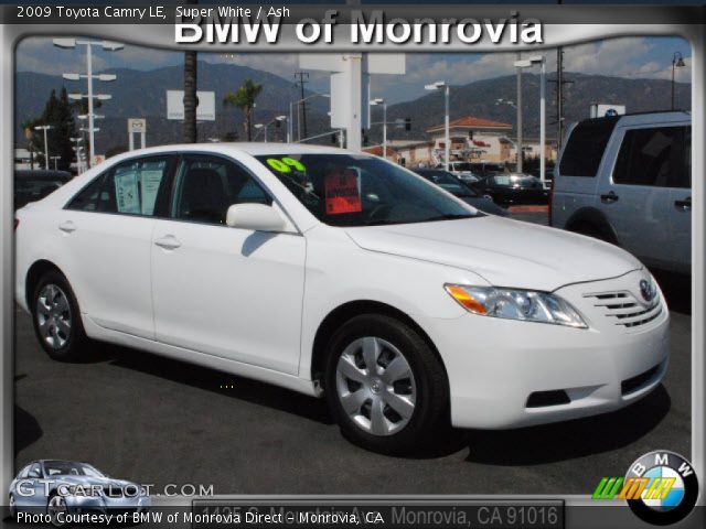 2009 Toyota Camry LE in Super White