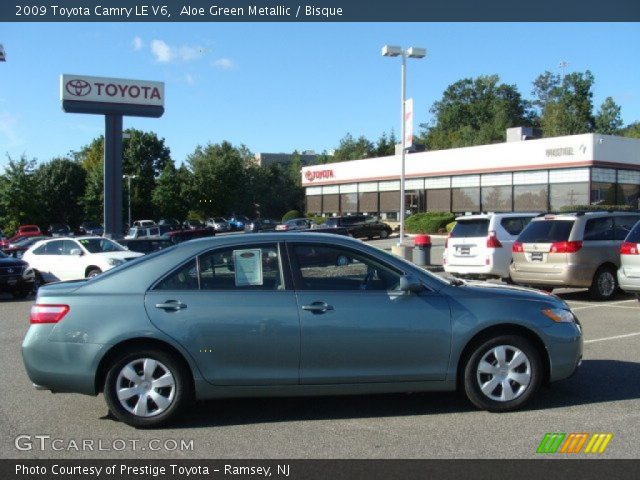 2009 Toyota Camry LE V6 in Aloe Green Metallic