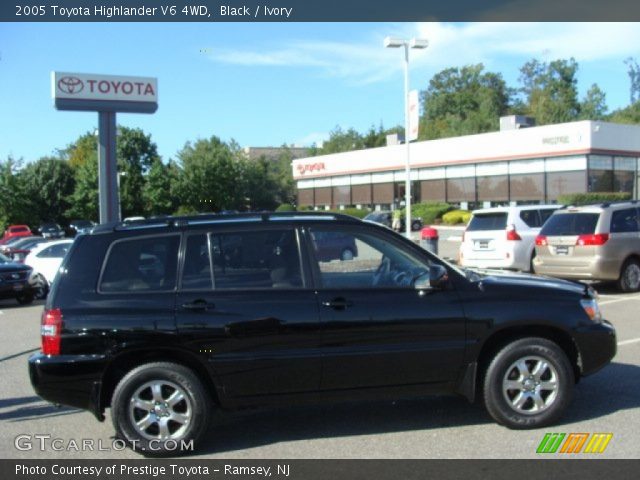 2005 Toyota Highlander V6 4WD in Black