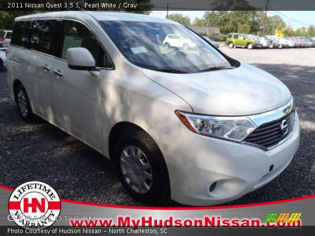 2011 Nissan Quest 3.5 S in Pearl White