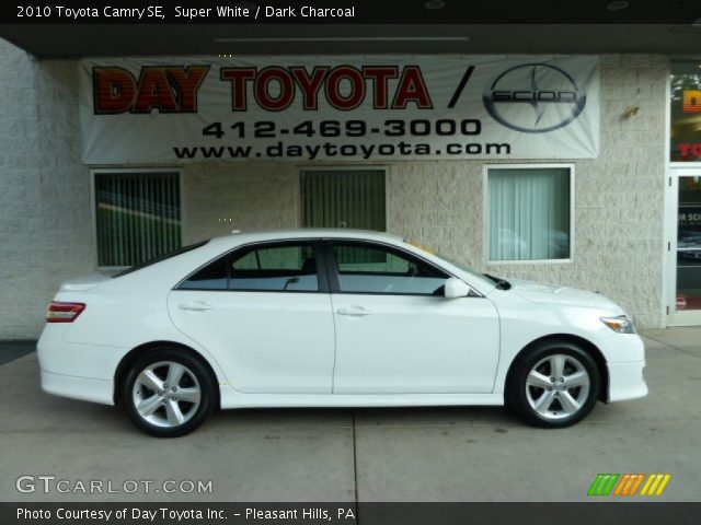 2010 Toyota Camry SE in Super White