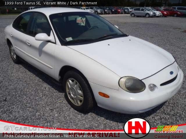 1999 Ford Taurus SE in Vibrant White