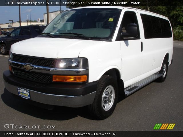 2011 Chevrolet Express LS 3500 Passenger Van in Summit White