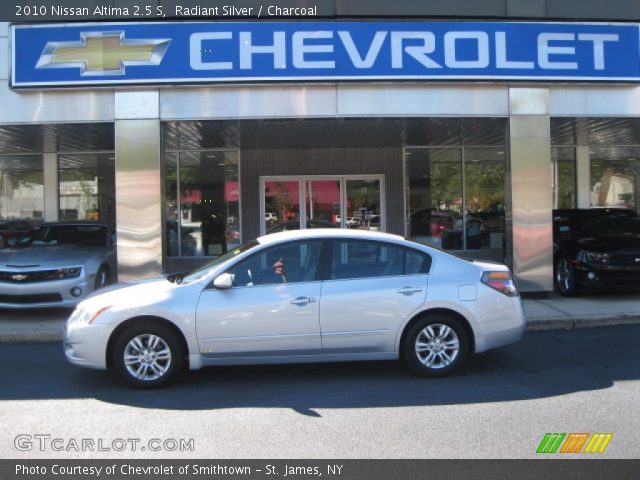 2010 Nissan Altima 2.5 S in Radiant Silver