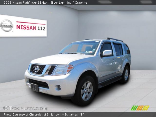2008 Nissan Pathfinder SE 4x4 in Silver Lightning