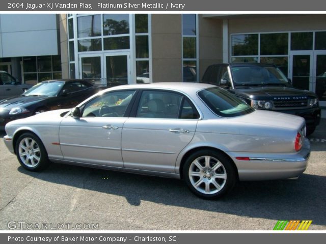 2004 Jaguar XJ Vanden Plas in Platinum Silver Metallic