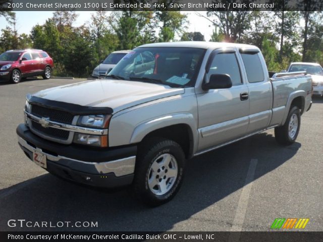 2005 Chevrolet Silverado 1500 LS Extended Cab 4x4 in Silver Birch Metallic