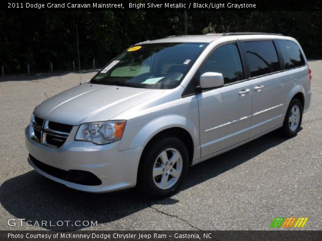 2011 Dodge Grand Caravan Mainstreet in Bright Silver Metallic
