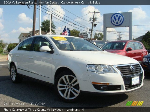 2009 Volkswagen Passat Komfort Sedan in Candy White
