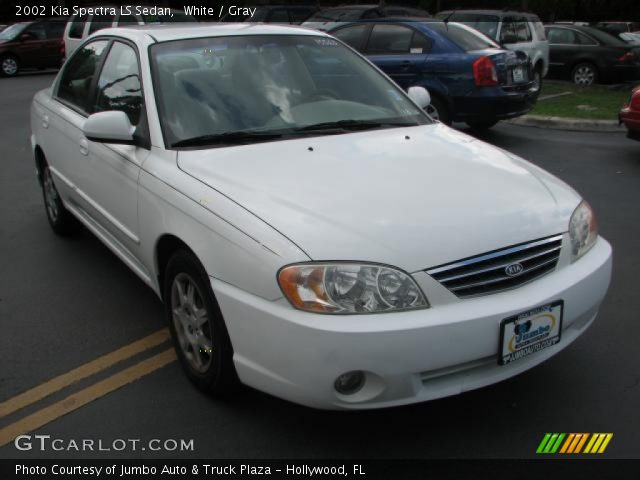 2002 Kia Spectra LS Sedan in White