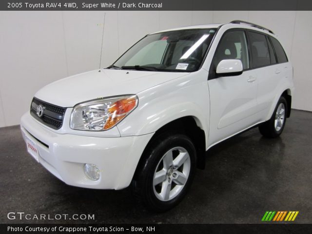 2005 Toyota RAV4 4WD in Super White