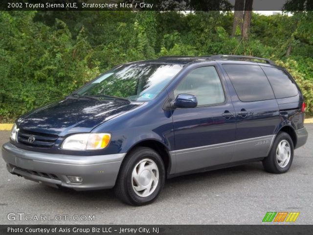 2002 Toyota Sienna XLE in Stratosphere Mica