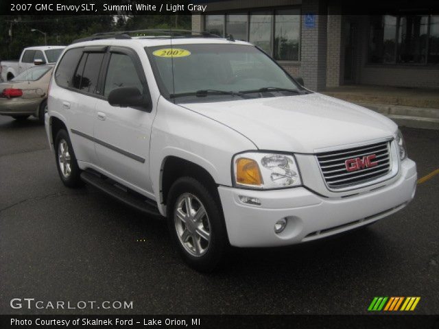 2007 GMC Envoy SLT in Summit White